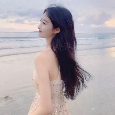 女扮男装闯荡世界